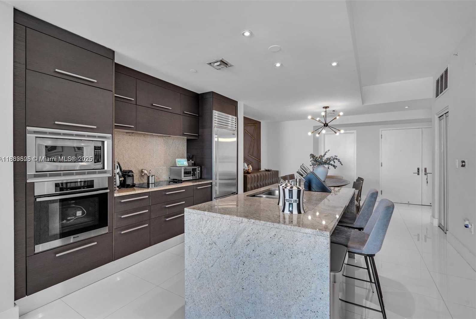 Small Image of 900 BISCAYNE BLVD #5208, Miami Number 7