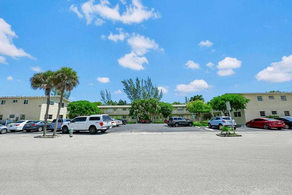 Small Image of 1301 NORTH 12TH CT #3B, Hollywood Number 15