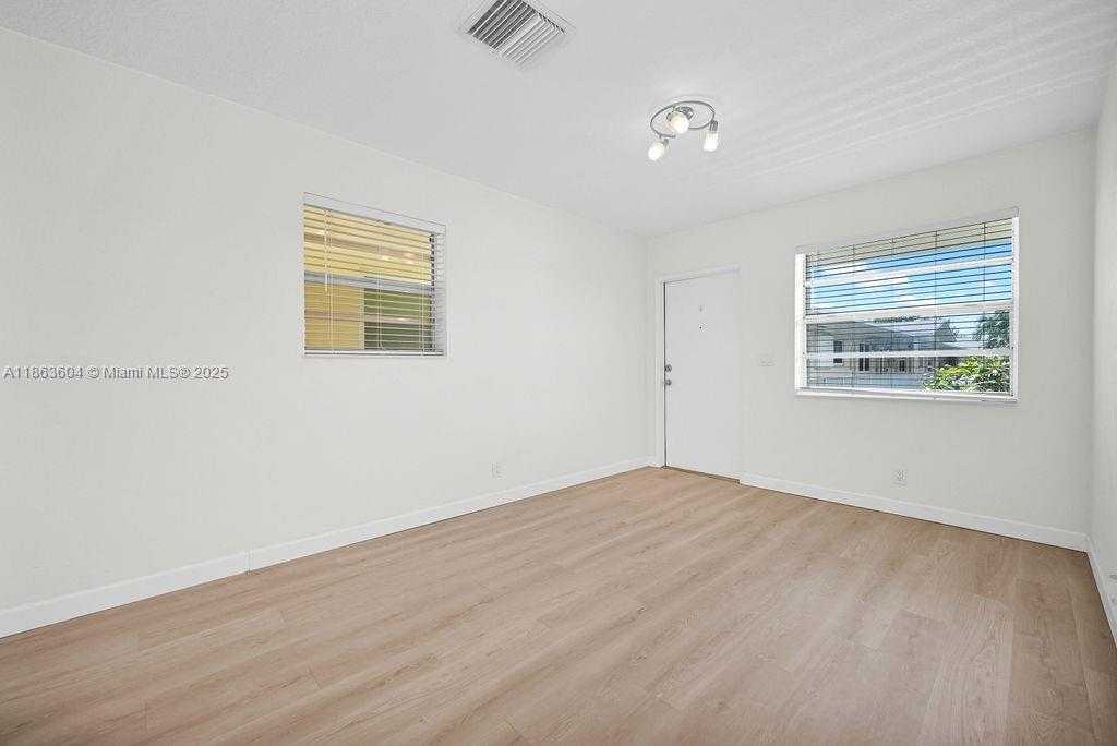 Small Image of 1301 NORTH 12TH CT #3B, Hollywood Number 4