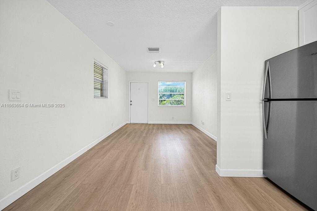 Small Image of 1301 NORTH 12TH CT #3B, Hollywood Number 5