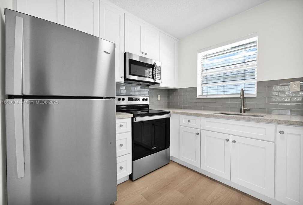Small Image of 1301 NORTH 12TH CT #3B, Hollywood Number 8