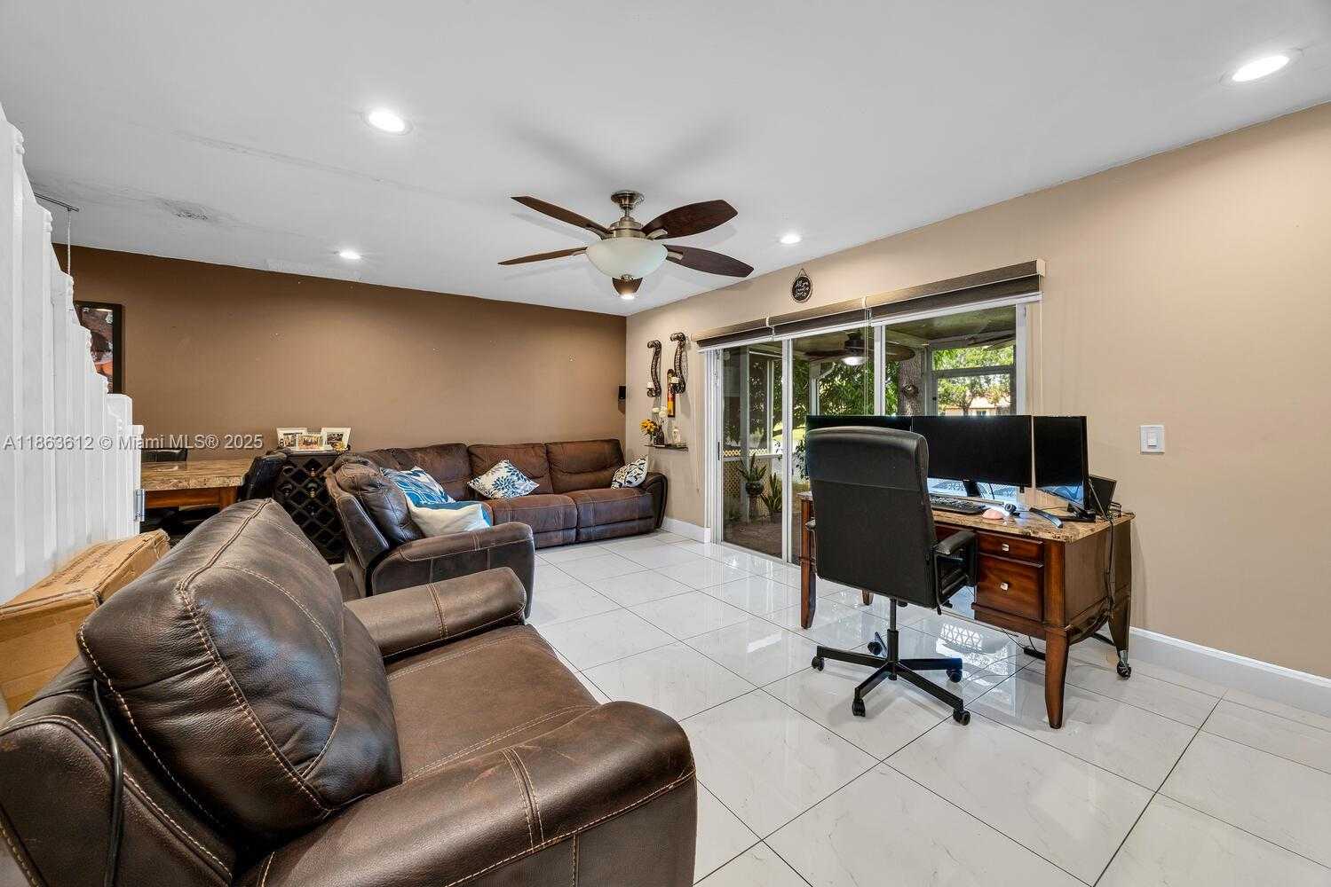 Small Image of 20839 NORTH WEST 4TH ST, Pembroke Pines Number 13