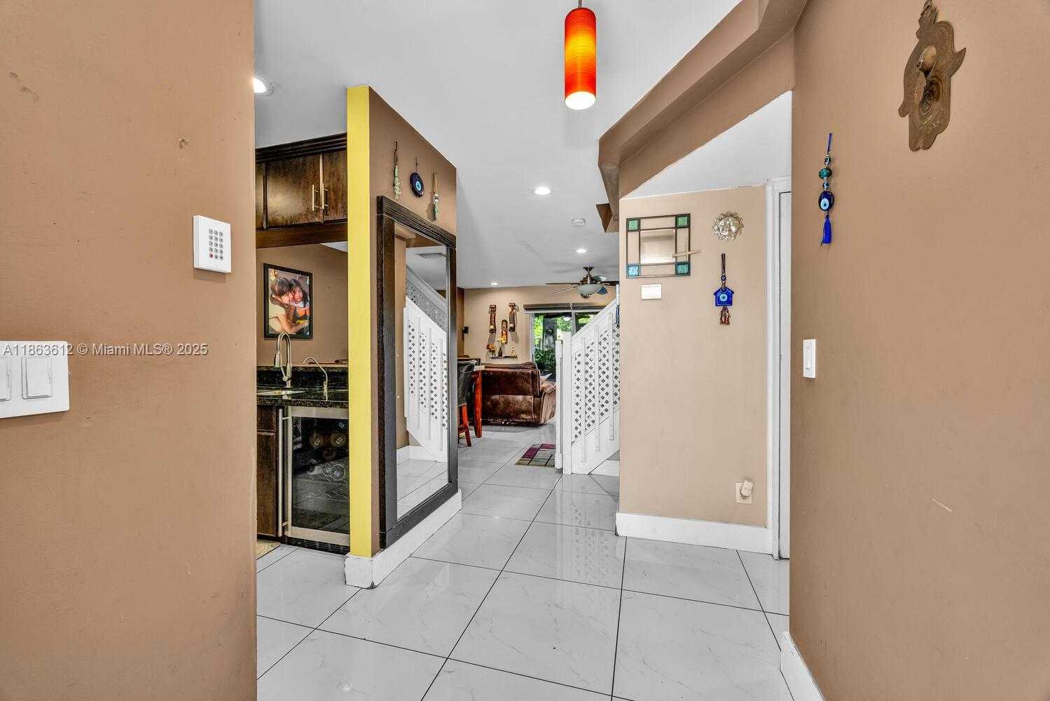 Small Image of 20839 NORTH WEST 4TH ST, Pembroke Pines Number 18