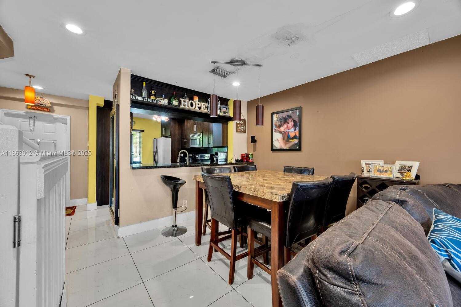 Small Image of 20839 NORTH WEST 4TH ST, Pembroke Pines Number 22