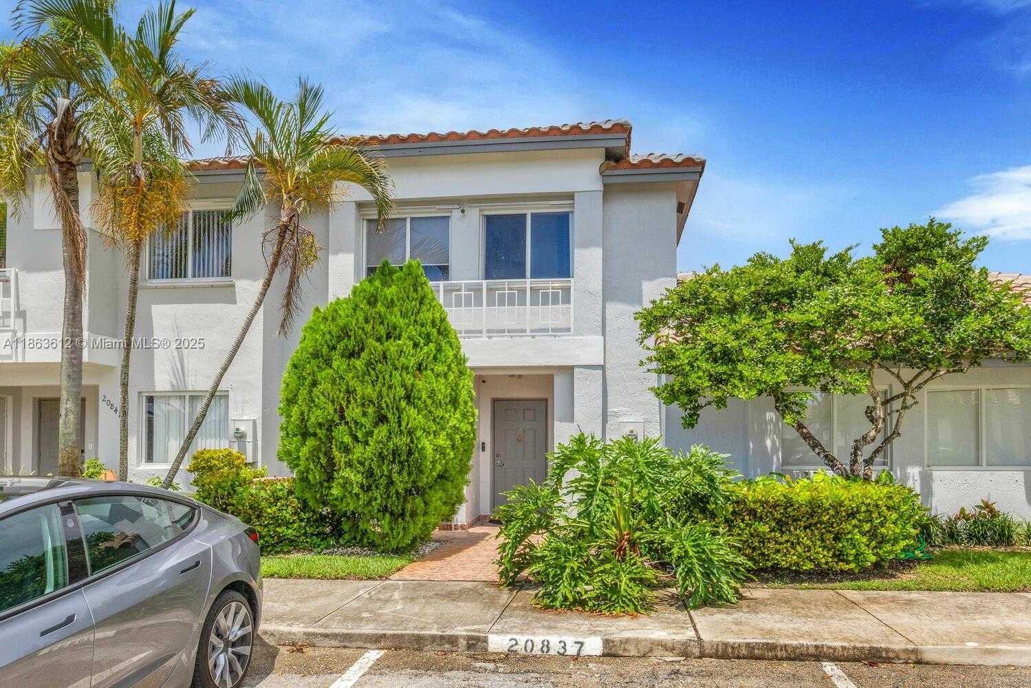 Small Image of 20839 NORTH WEST 4TH ST, Pembroke Pines Number 31