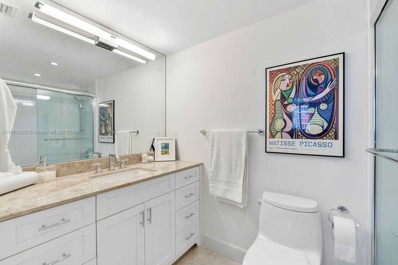 Small Image of 90 EDGEWATER DR #820, Coral Gables Number 21