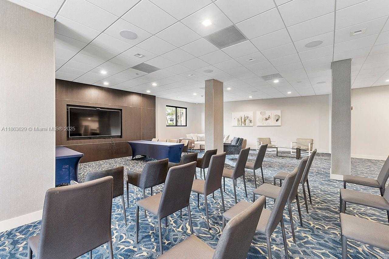 Small Image of 90 EDGEWATER DR #820, Coral Gables Number 23