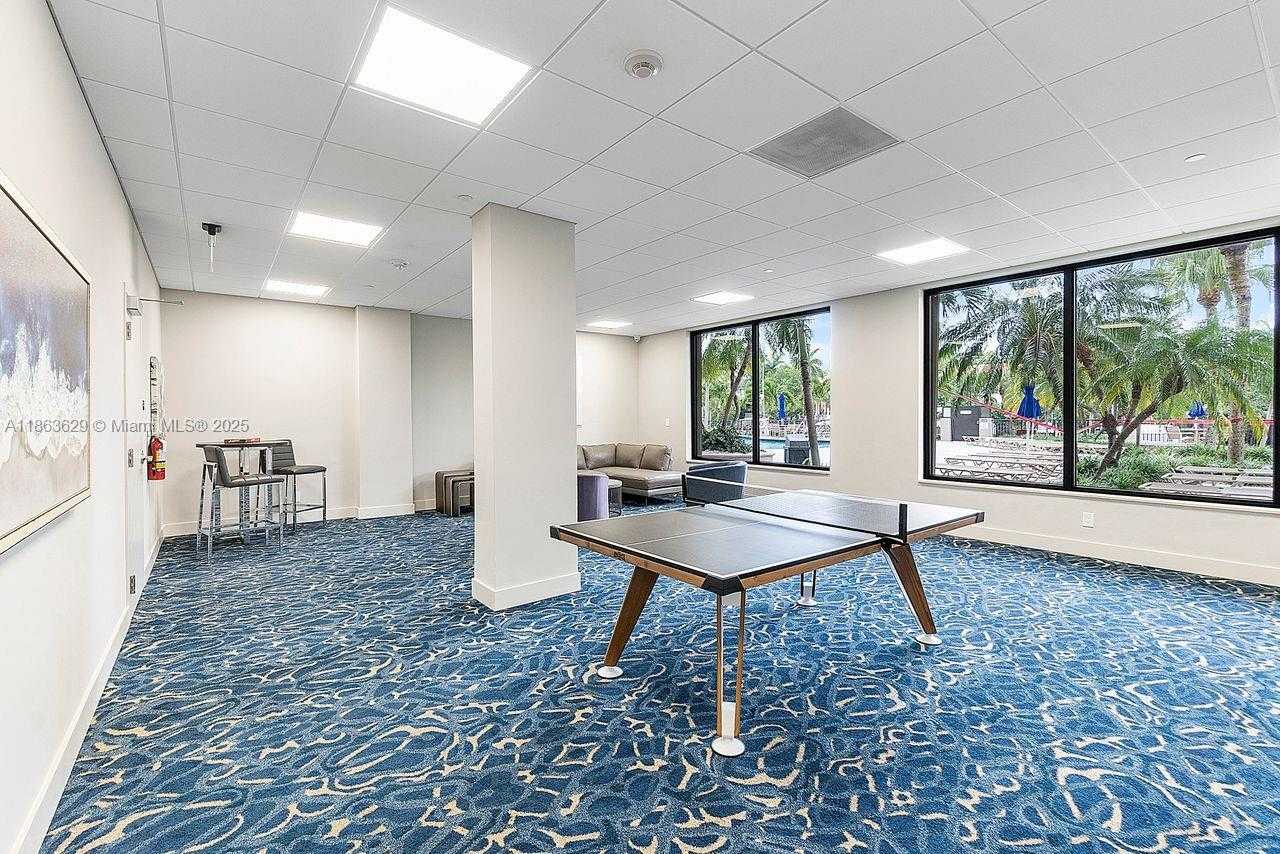 Small Image of 90 EDGEWATER DR #820, Coral Gables Number 24