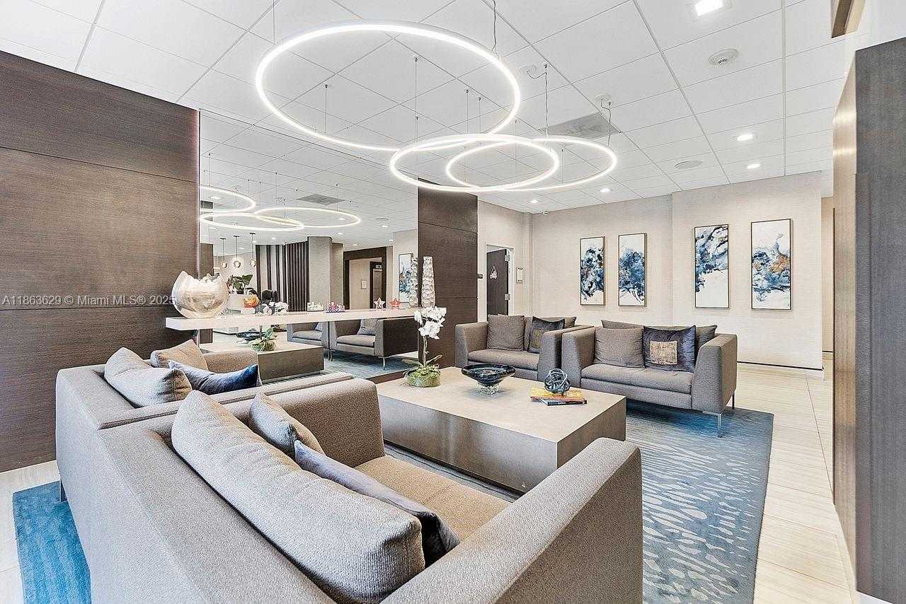 Small Image of 90 EDGEWATER DR #820, Coral Gables Number 3