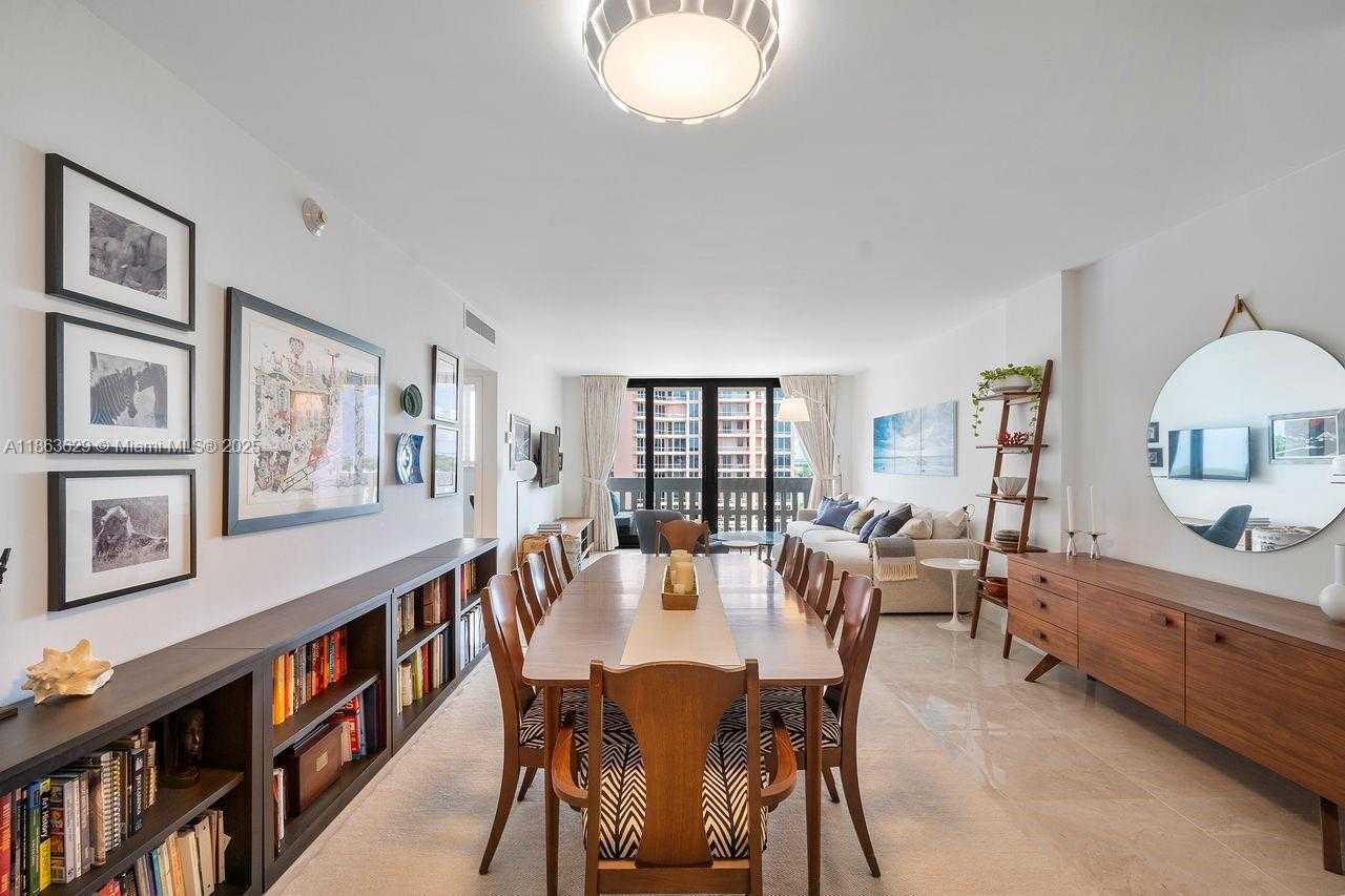 Small Image of 90 EDGEWATER DR #820, Coral Gables Number 8