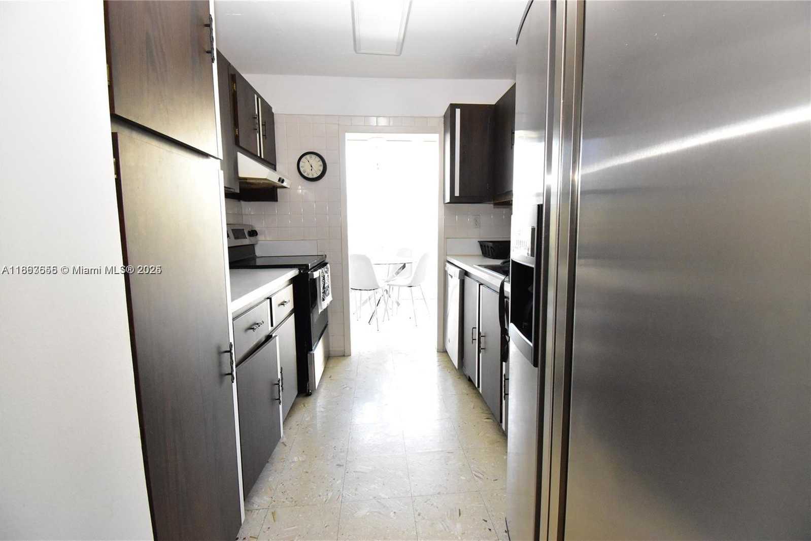 Small Image of 210 172ND ST #431, Sunny Isles Beach Number 4