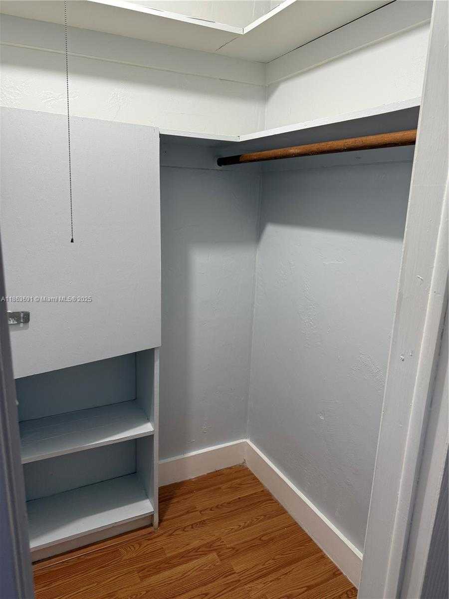 Small Image of 1733 MAYO ST #6, Hollywood Number 10
