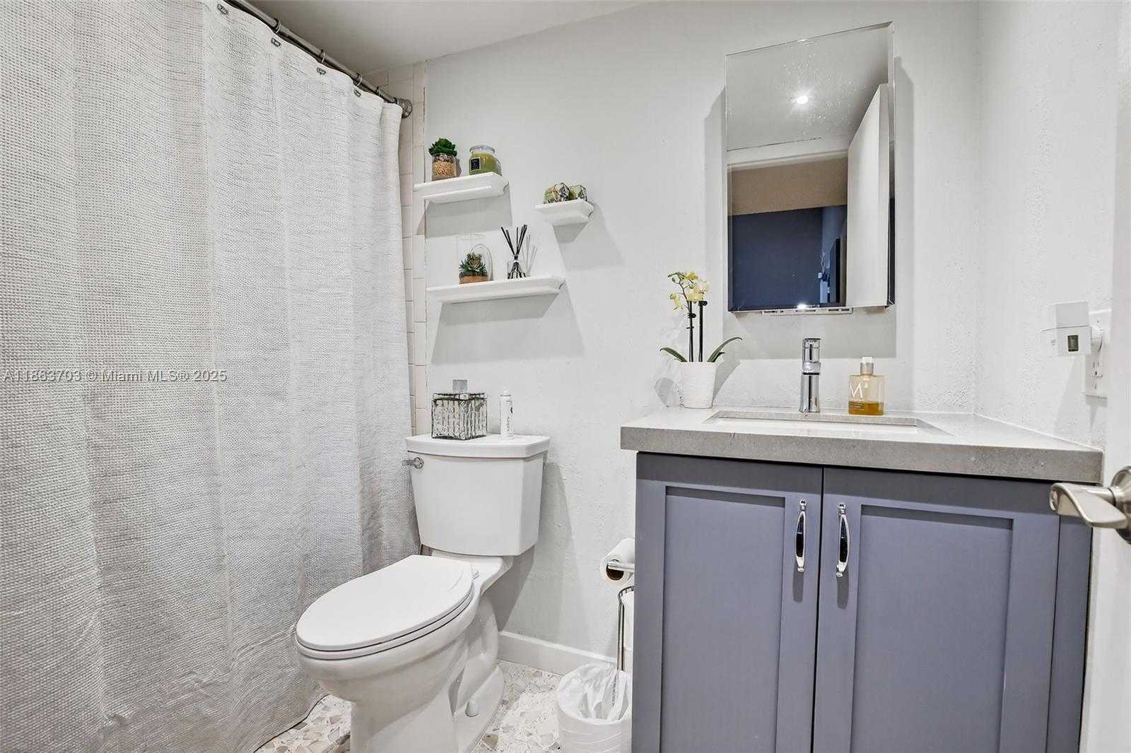 Small Image of 1530 WEST GOLFVIEW DR, Pembroke Pines Number 10