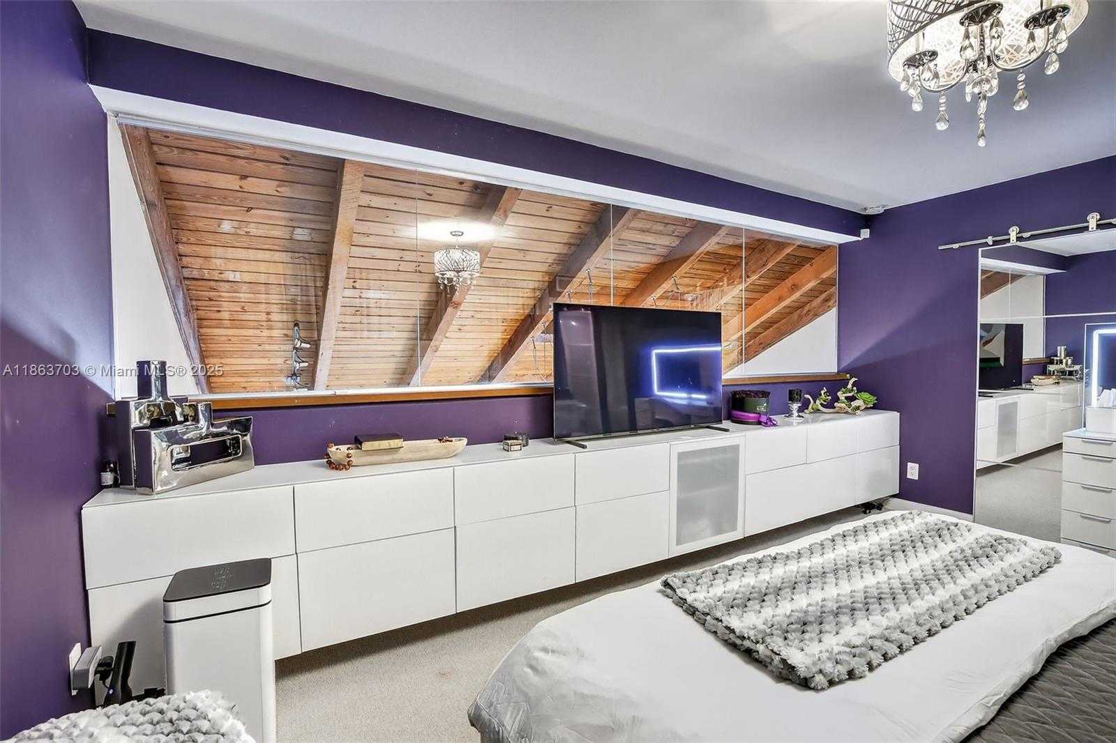 Small Image of 1530 WEST GOLFVIEW DR, Pembroke Pines Number 30