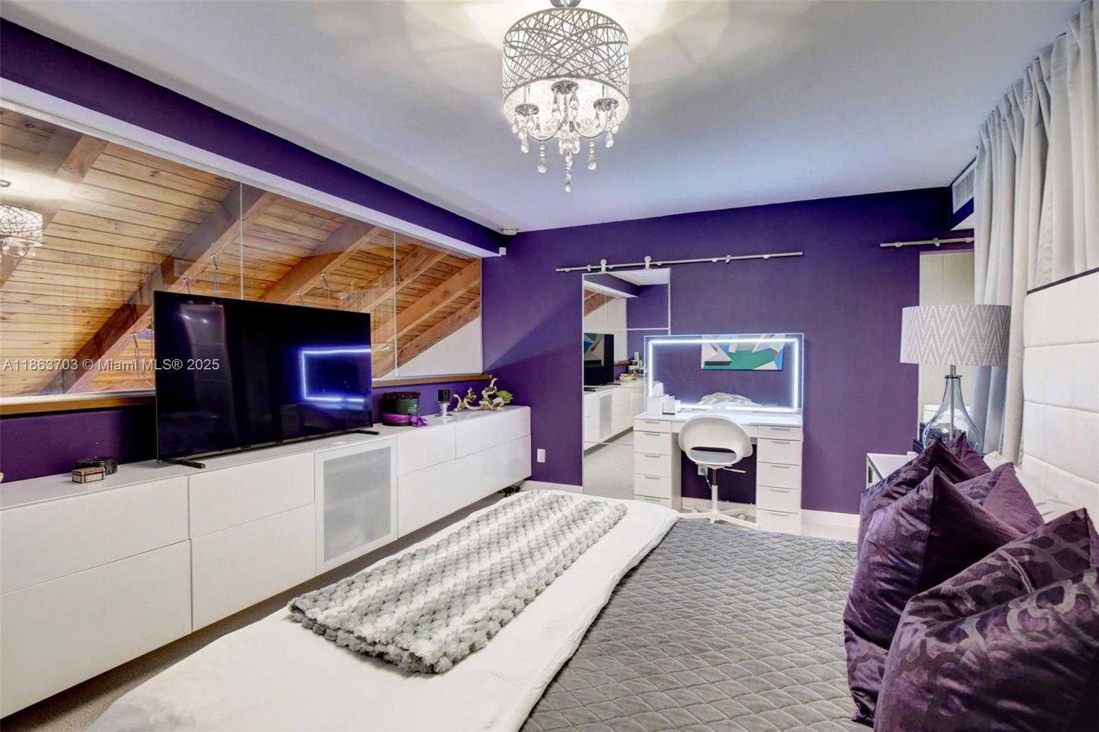 Small Image of 1530 WEST GOLFVIEW DR, Pembroke Pines Number 31