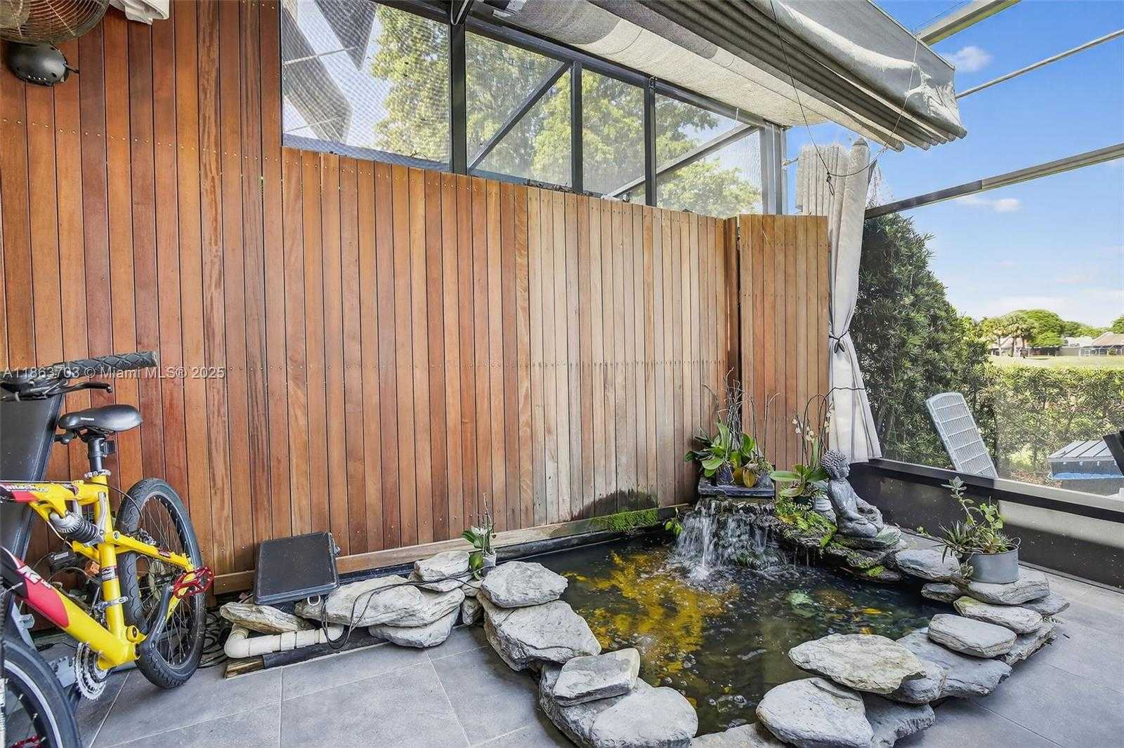 Small Image of 1530 WEST GOLFVIEW DR, Pembroke Pines Number 35