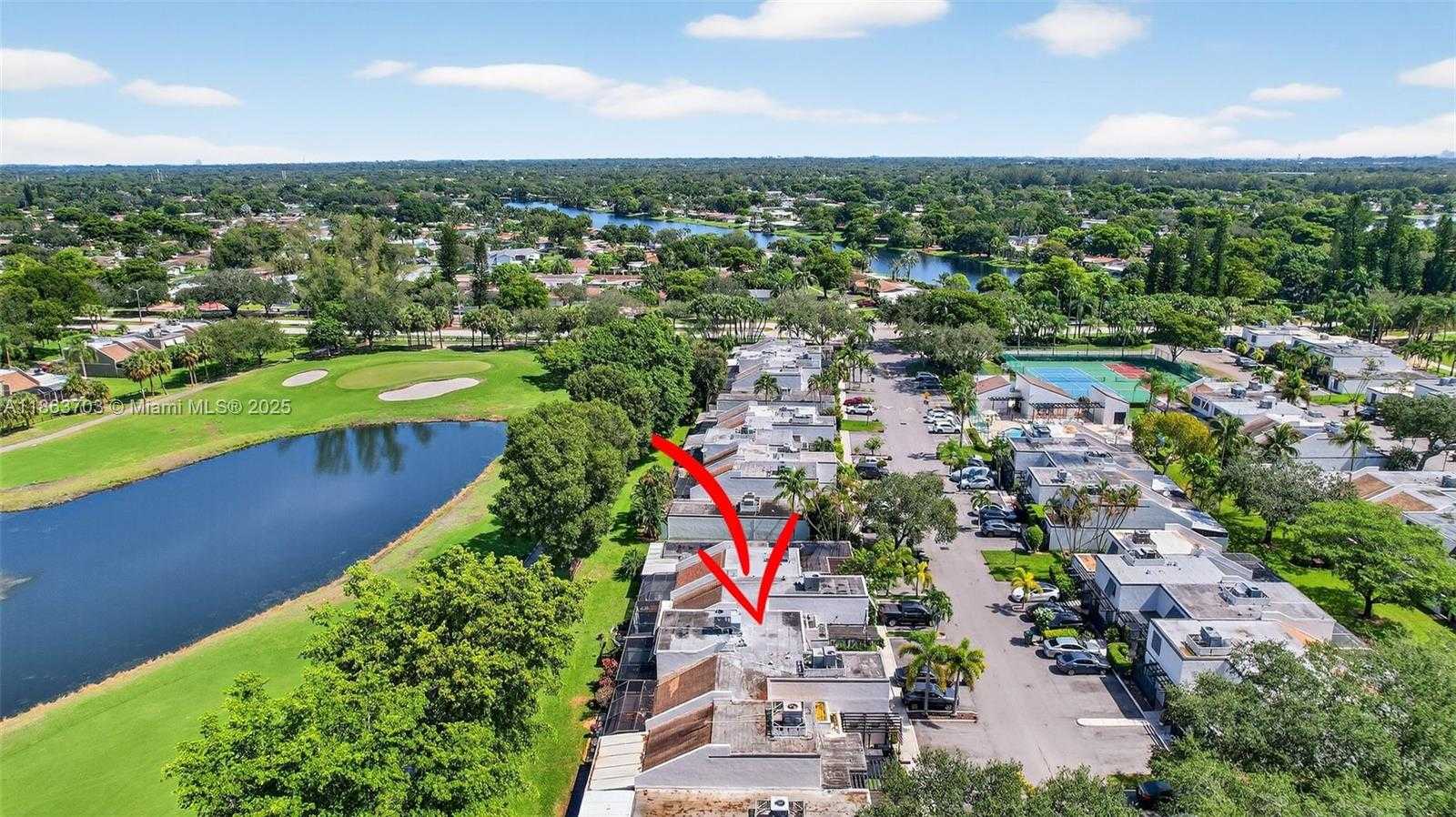 Small Image of 1530 WEST GOLFVIEW DR, Pembroke Pines Number 43