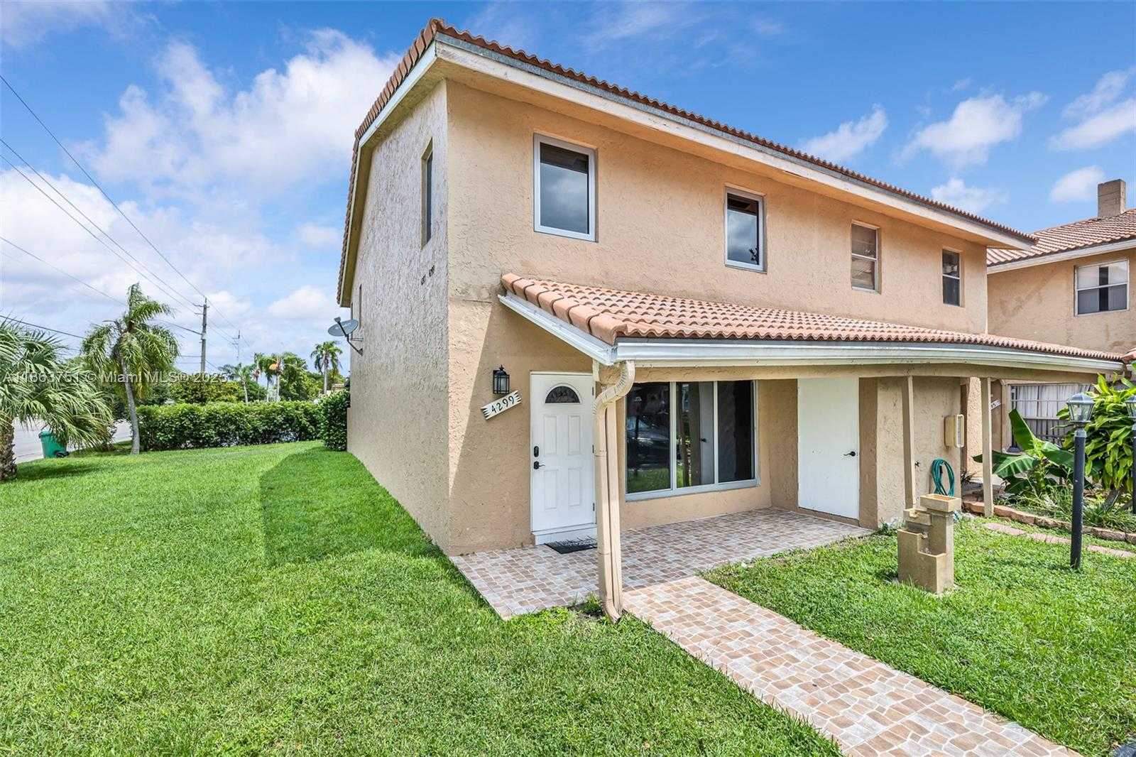 Small Image of 4299 CORAL SPRINGS DR #3A, Coral Springs Number 3
