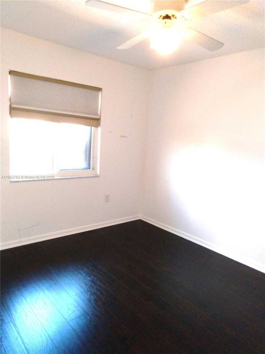 Small Image of 1532 GABRIEL ST, Hollywood Number 10