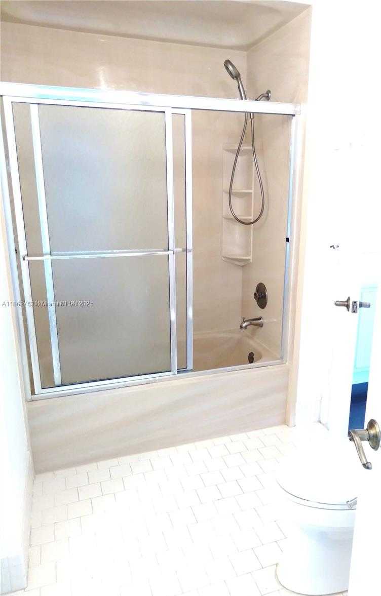 Small Image of 1532 GABRIEL ST, Hollywood Number 11