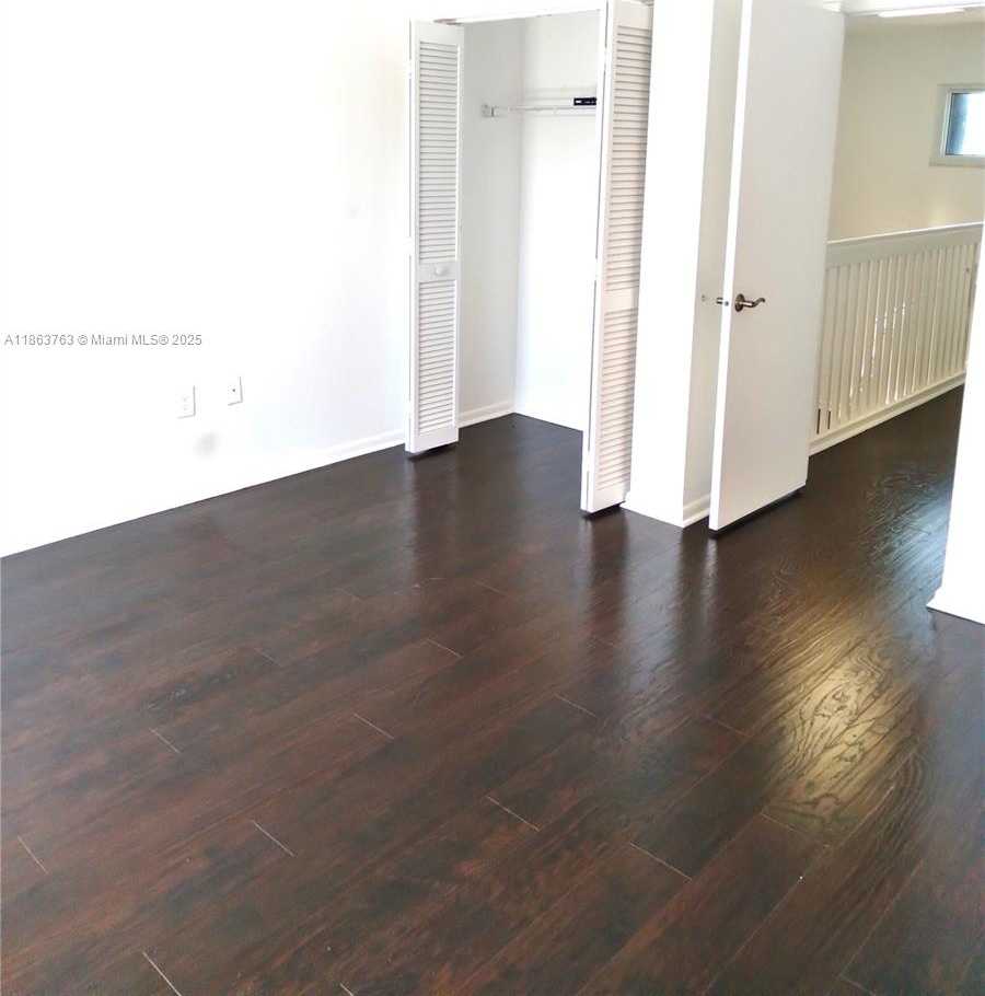 Small Image of 1532 GABRIEL ST, Hollywood Number 16