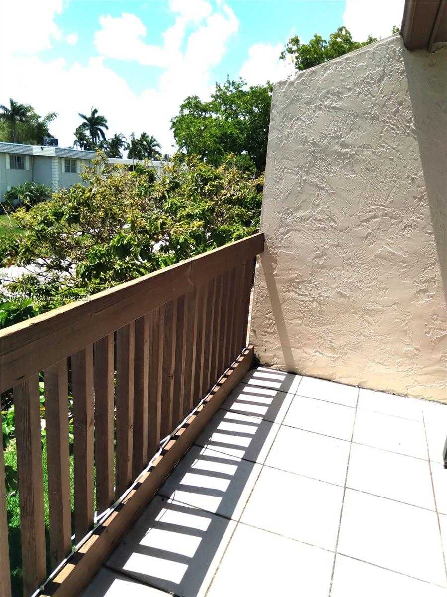 Small Image of 1532 GABRIEL ST, Hollywood Number 18