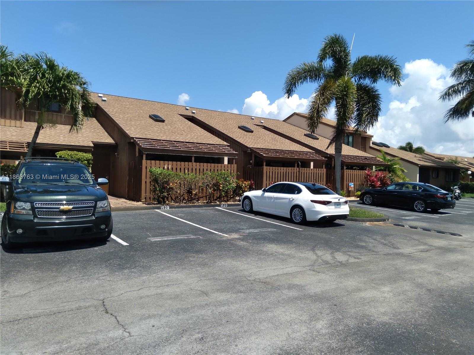 Small Image of 1532 GABRIEL ST, Hollywood Number 19