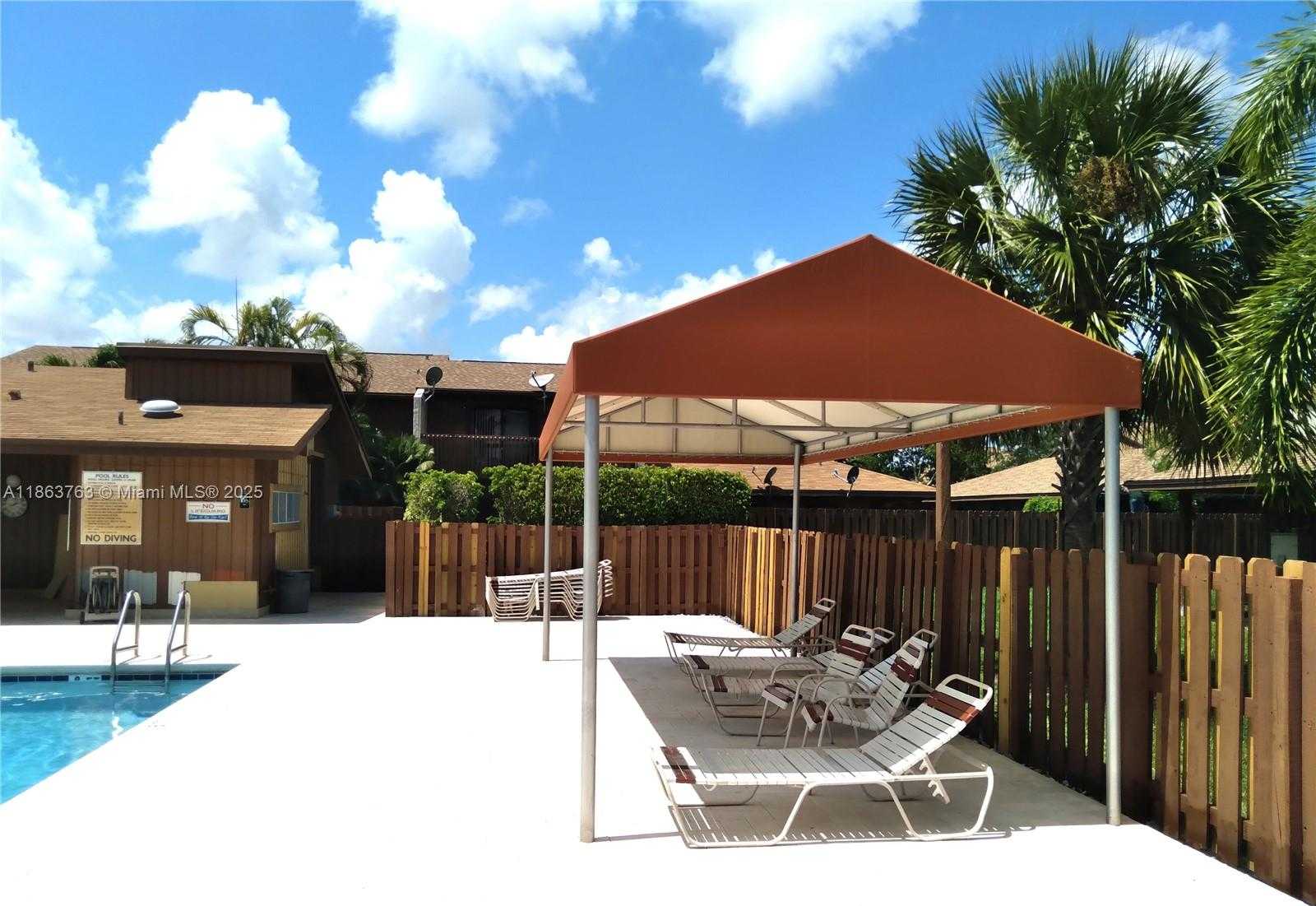 Small Image of 1532 GABRIEL ST, Hollywood Number 20
