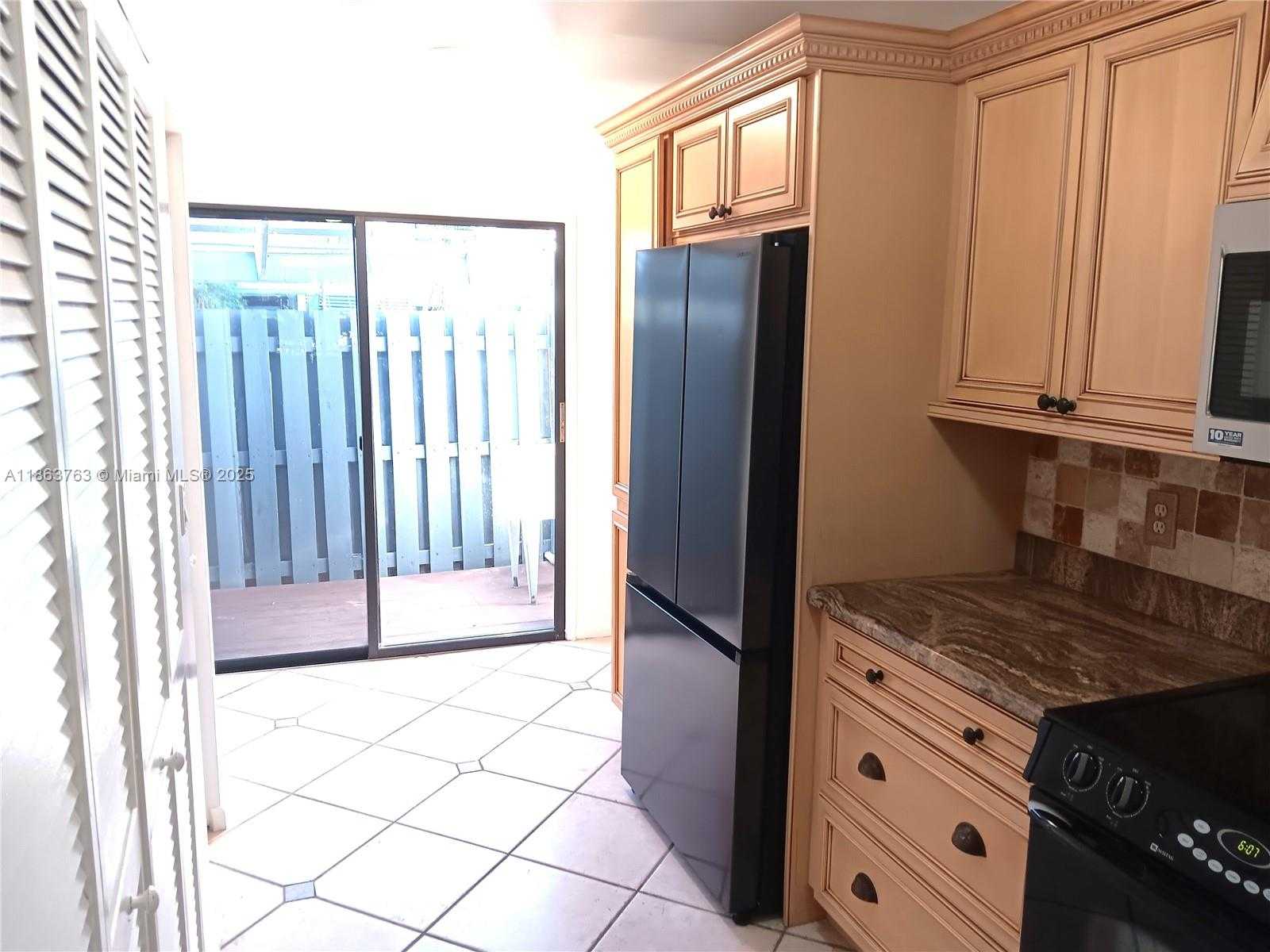 Small Image of 1532 GABRIEL ST, Hollywood Number 23