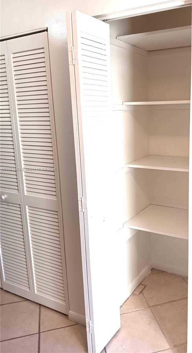 Small Image of 1532 GABRIEL ST, Hollywood Number 25