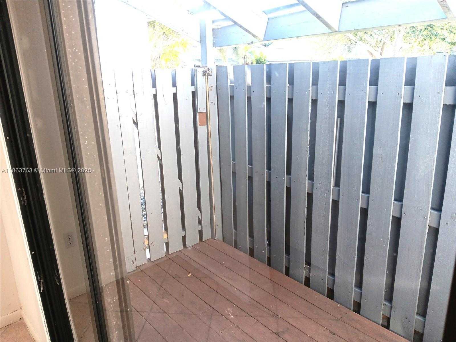 Small Image of 1532 GABRIEL ST, Hollywood Number 26