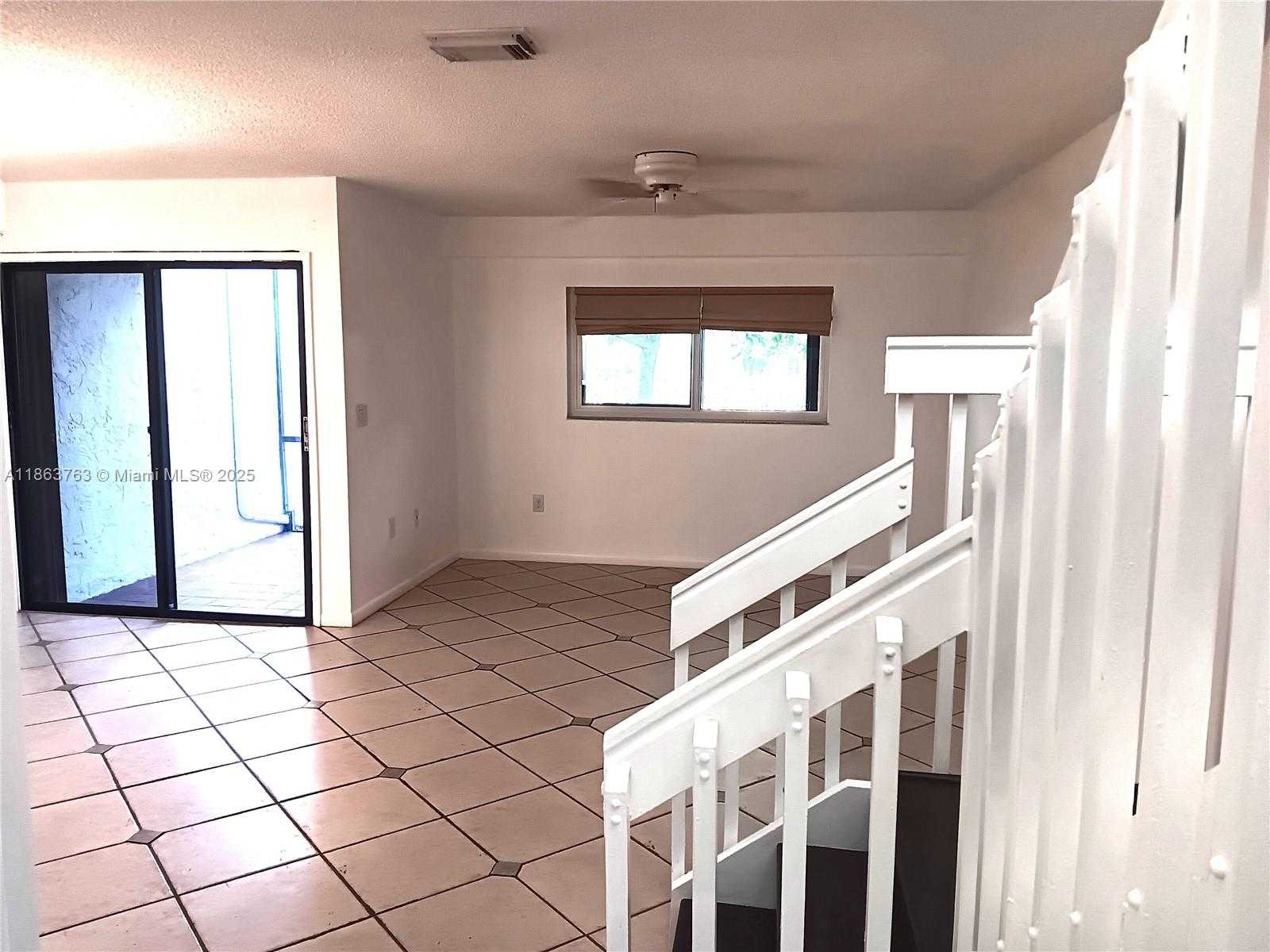 Small Image of 1532 GABRIEL ST, Hollywood Number 32