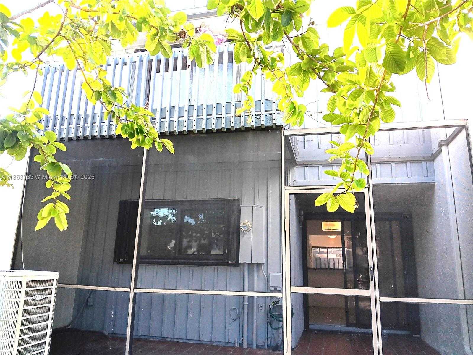 Small Image of 1532 GABRIEL ST, Hollywood Number 36