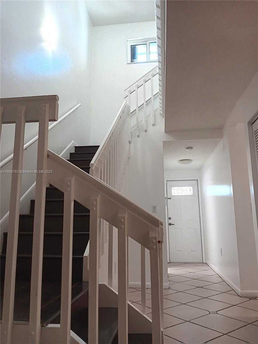 Small Image of 1532 GABRIEL ST, Hollywood Number 37