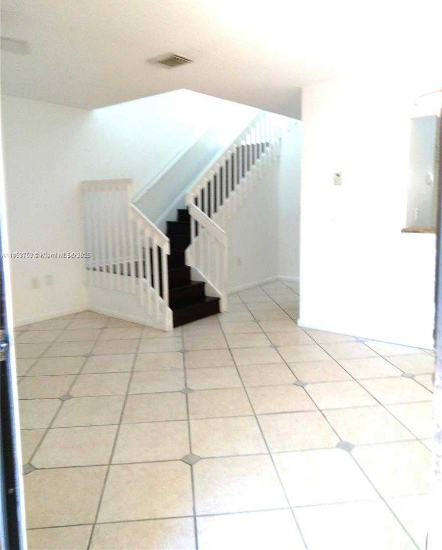 Small Image of 1532 GABRIEL ST, Hollywood Number 5