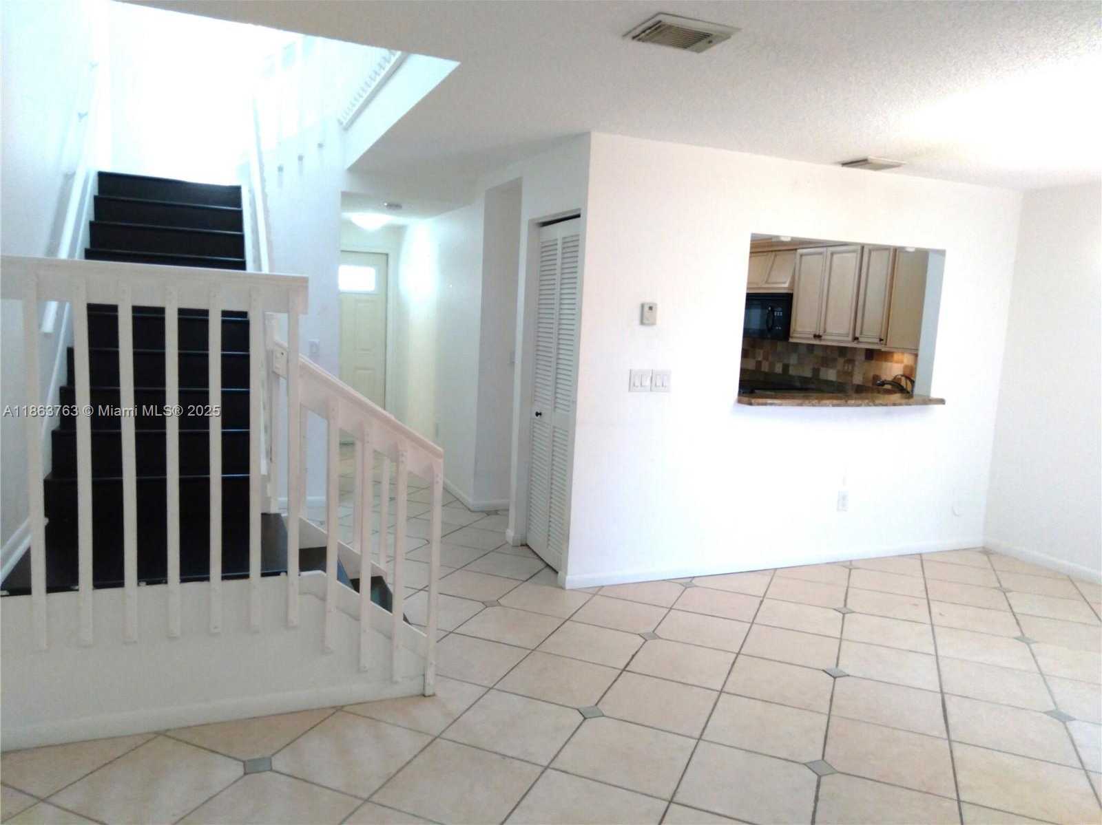 Small Image of 1532 GABRIEL ST, Hollywood Number 7
