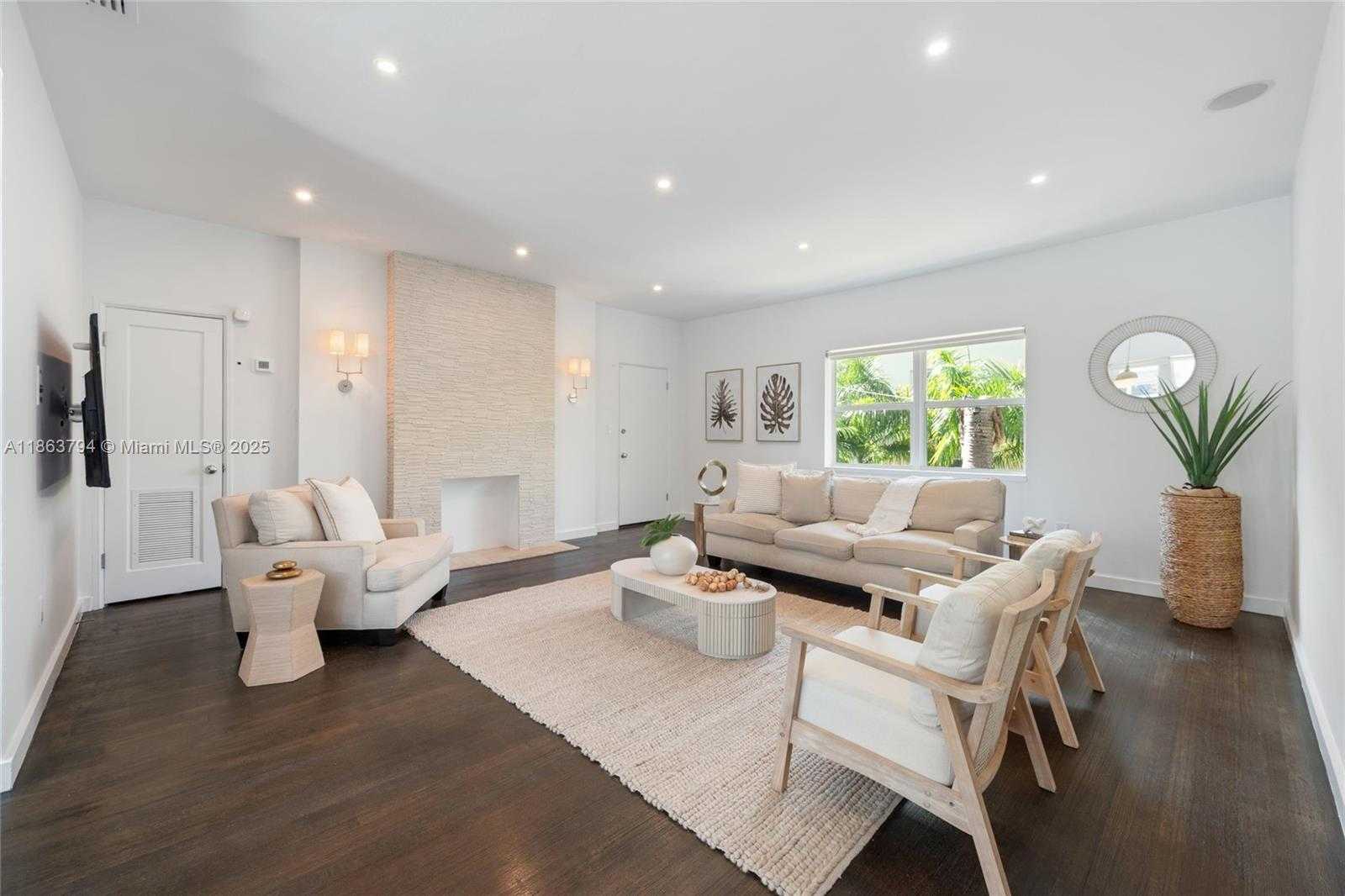 Small Image of 4015 NORTH MERIDIAN AVE #4, Miami Beach Number 1