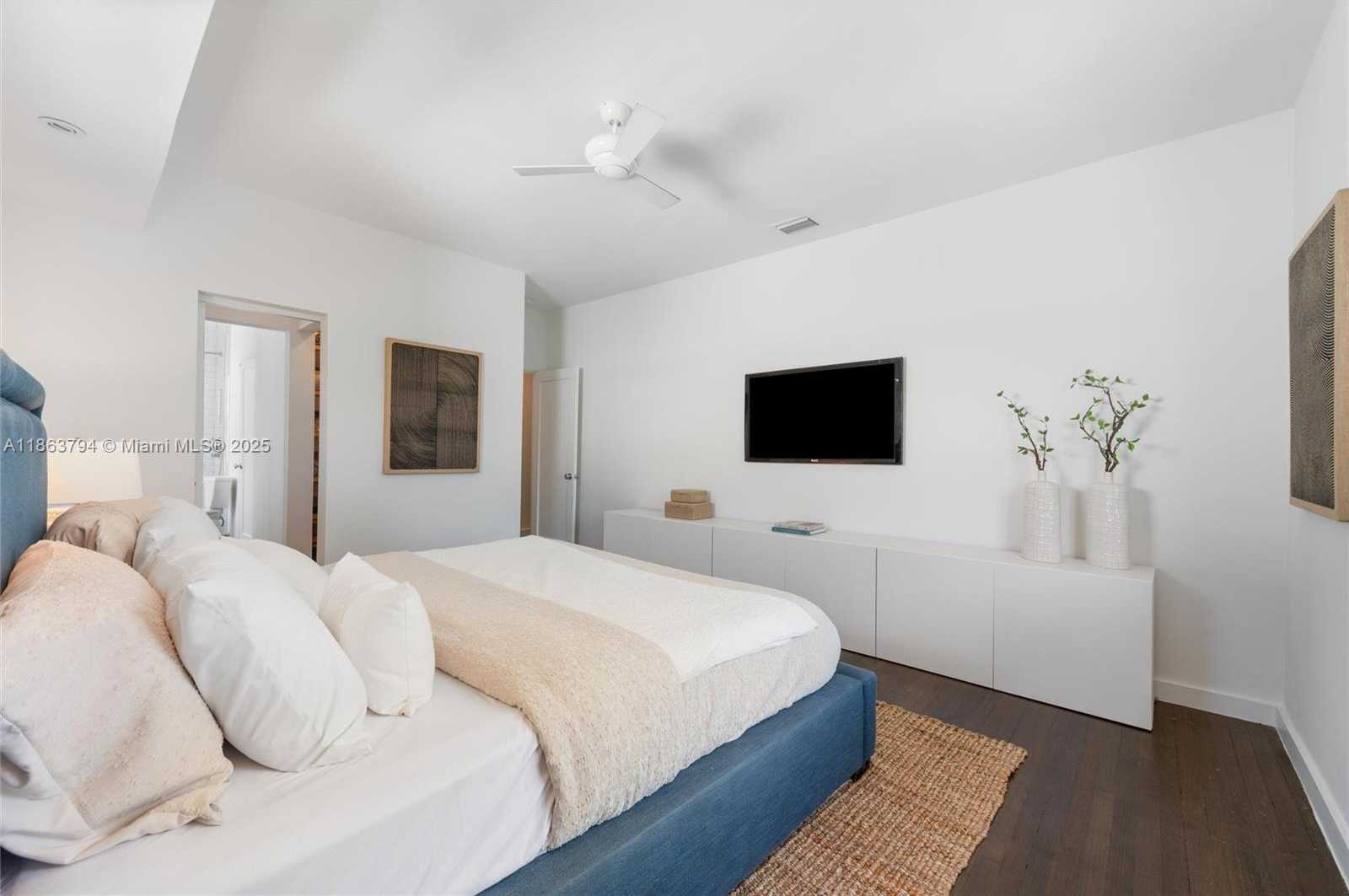 Small Image of 4015 NORTH MERIDIAN AVE #4, Miami Beach Number 11