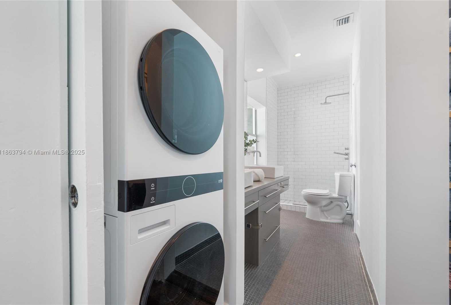 Small Image of 4015 NORTH MERIDIAN AVE #4, Miami Beach Number 13