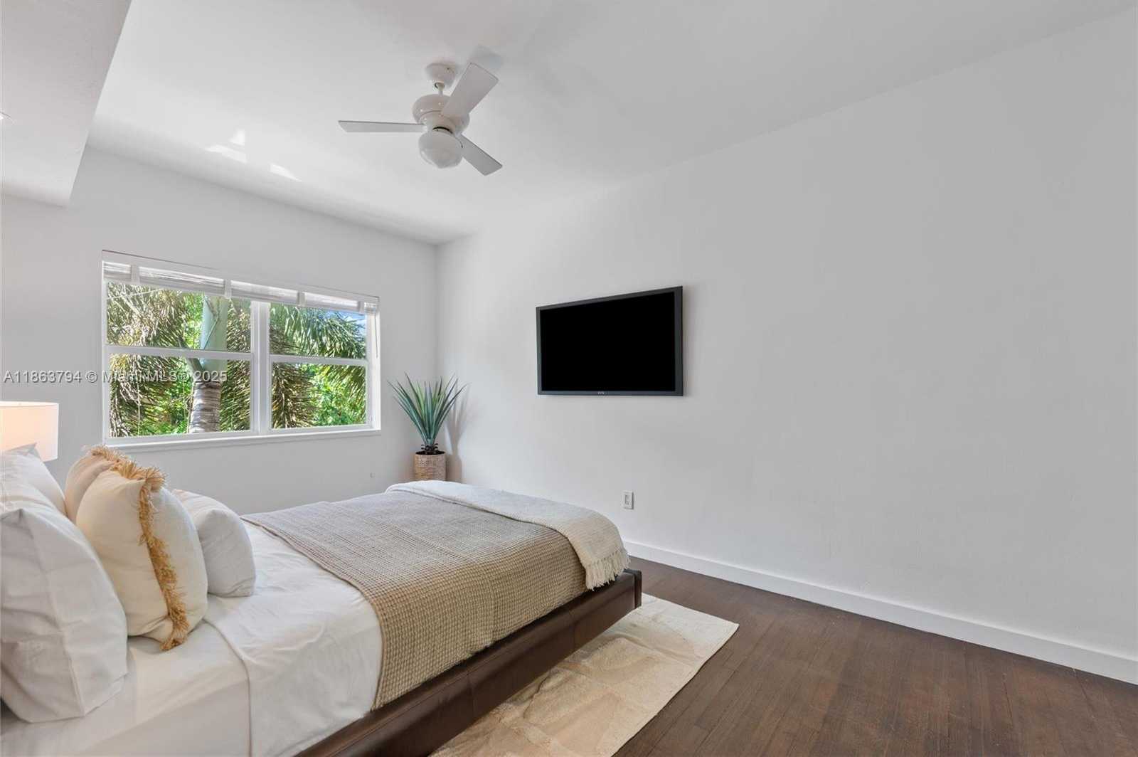 Small Image of 4015 NORTH MERIDIAN AVE #4, Miami Beach Number 16