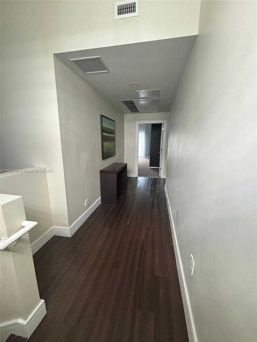 Small Image of 5300 NORTH WEST 87TH AVE #913, Doral Number 11