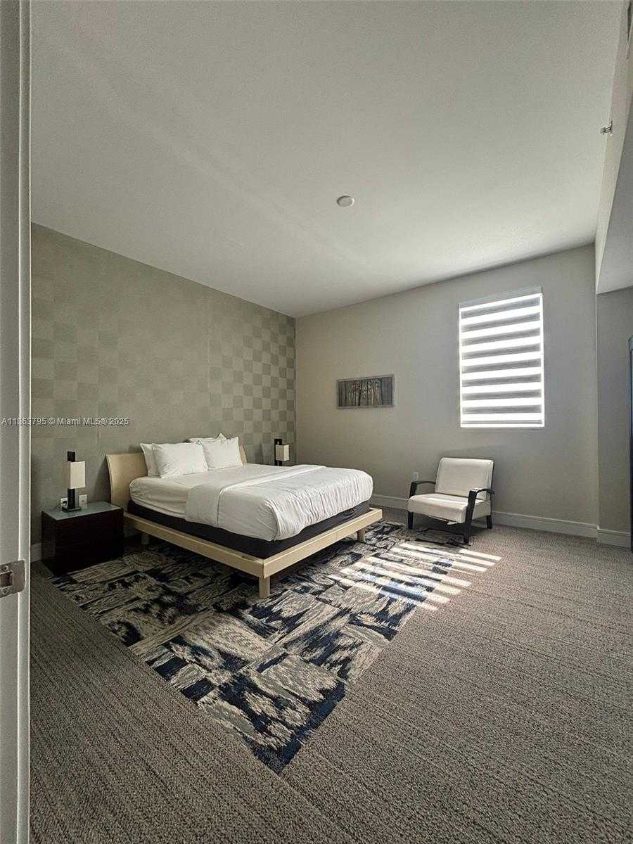 Small Image of 5300 NORTH WEST 87TH AVE #913, Doral Number 18