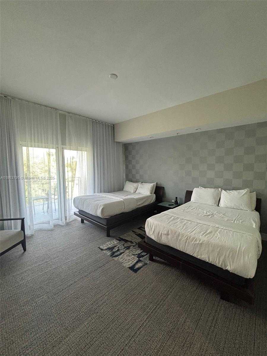 Small Image of 5300 NORTH WEST 87TH AVE #913, Doral Number 21