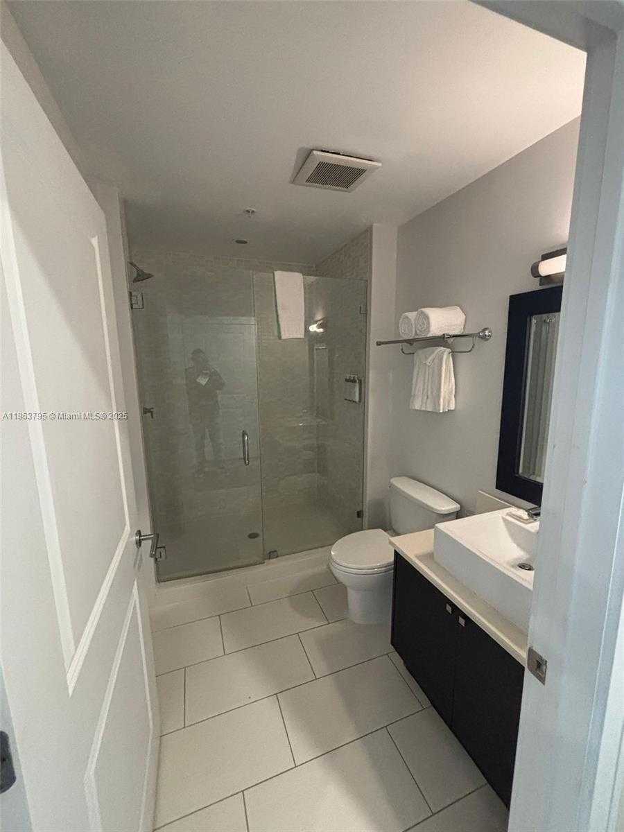 Small Image of 5300 NORTH WEST 87TH AVE #913, Doral Number 23