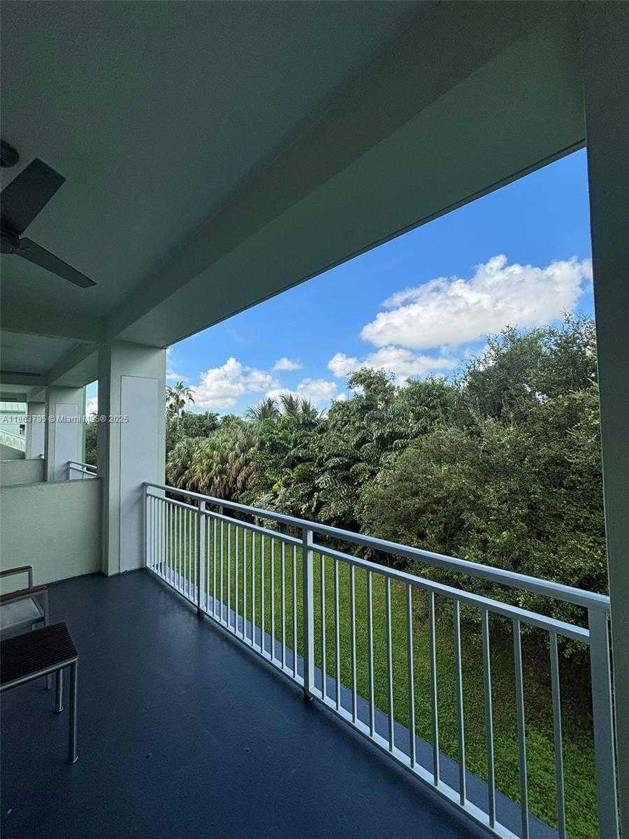 Small Image of 5300 NORTH WEST 87TH AVE #913, Doral Number 24