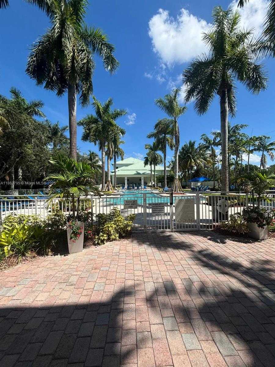 Small Image of 5300 NORTH WEST 87TH AVE #913, Doral Number 32