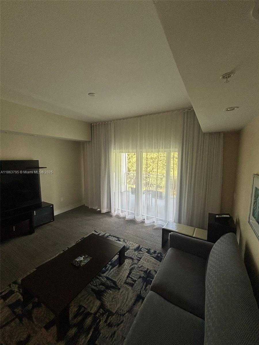 Small Image of 5300 NORTH WEST 87TH AVE #913, Doral Number 7