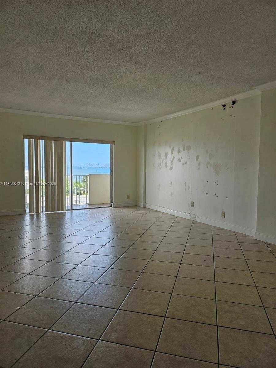 Small Image of 1455 NORTH TREASURE DR #7G, North Bay Village Number 11
