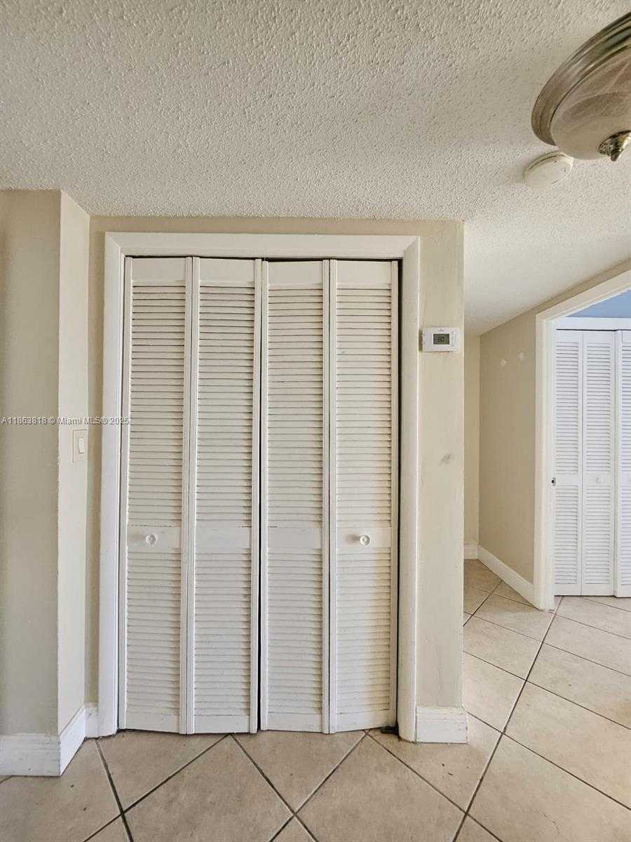 Small Image of 1455 NORTH TREASURE DR #7G, North Bay Village Number 12