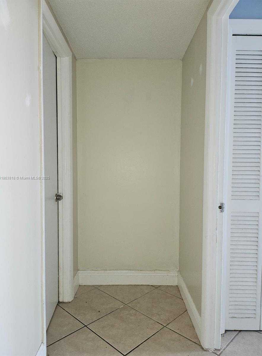 Small Image of 1455 NORTH TREASURE DR #7G, North Bay Village Number 16